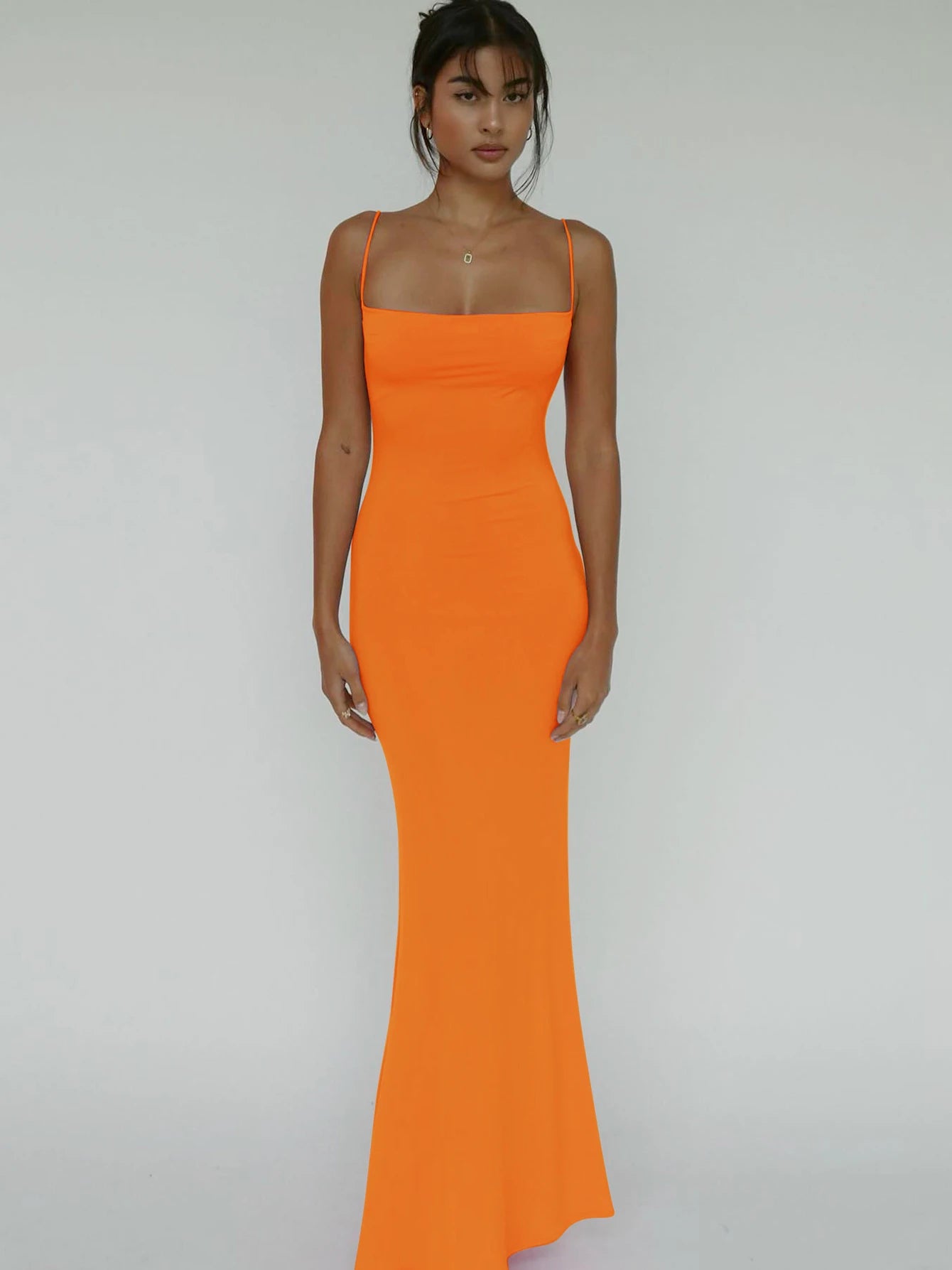 Hugcitar Backless Maxi Dress